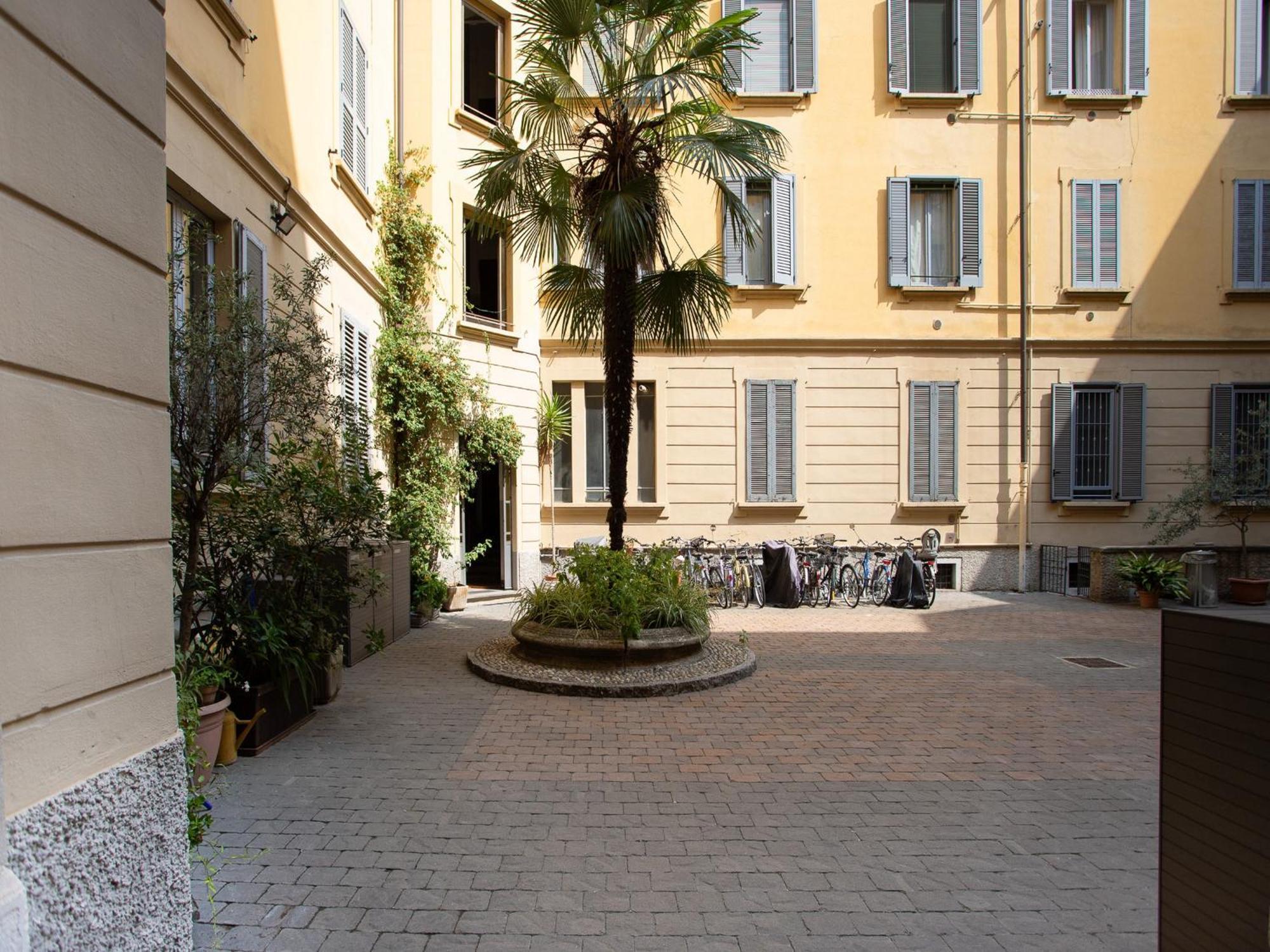 The Rent - Beautiful With Balcony In Porta Romana Apartment Mailand