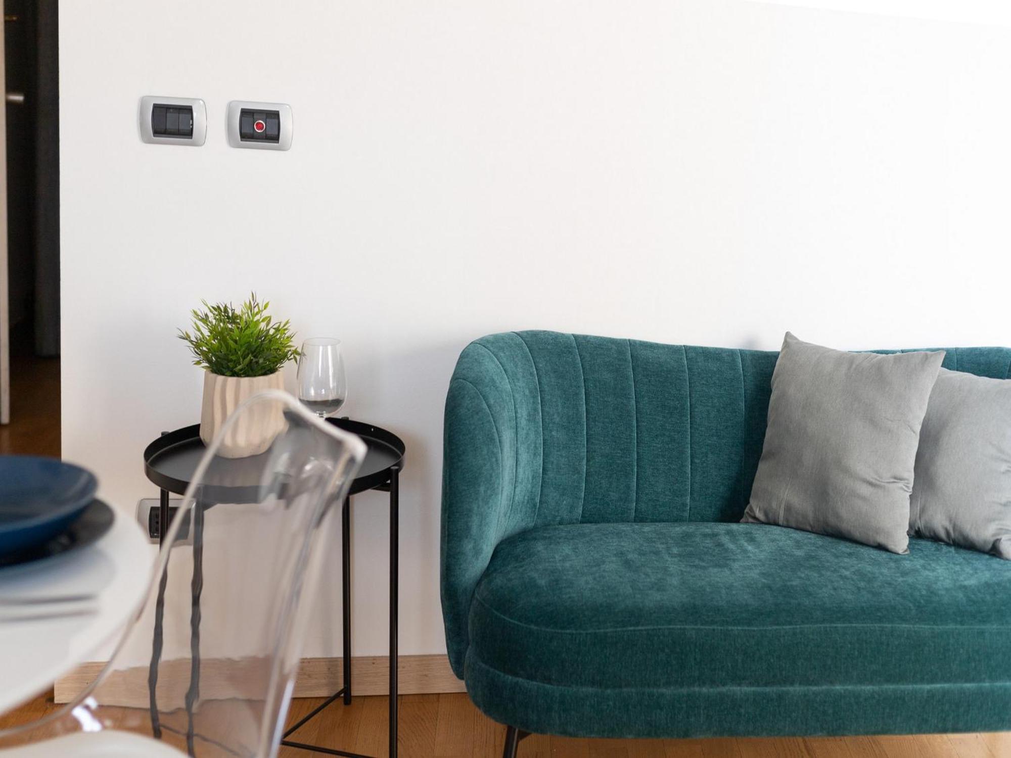 The Rent - Beautiful With Balcony In Porta Romana Apartment Mailand