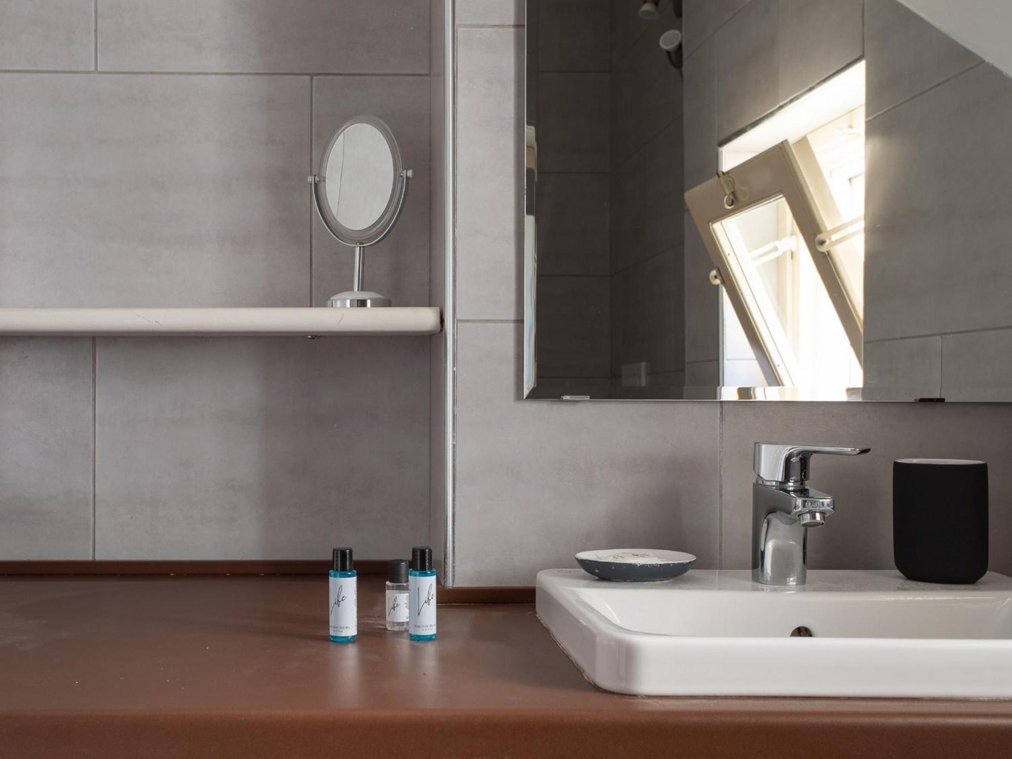 The Rent - Beautiful With Balcony In Porta Romana *